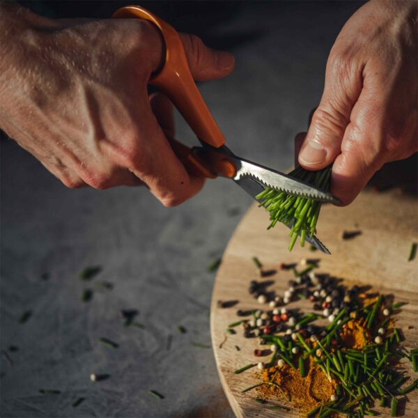 Fiskars Classic dārza šķēres 18cm - Image 3