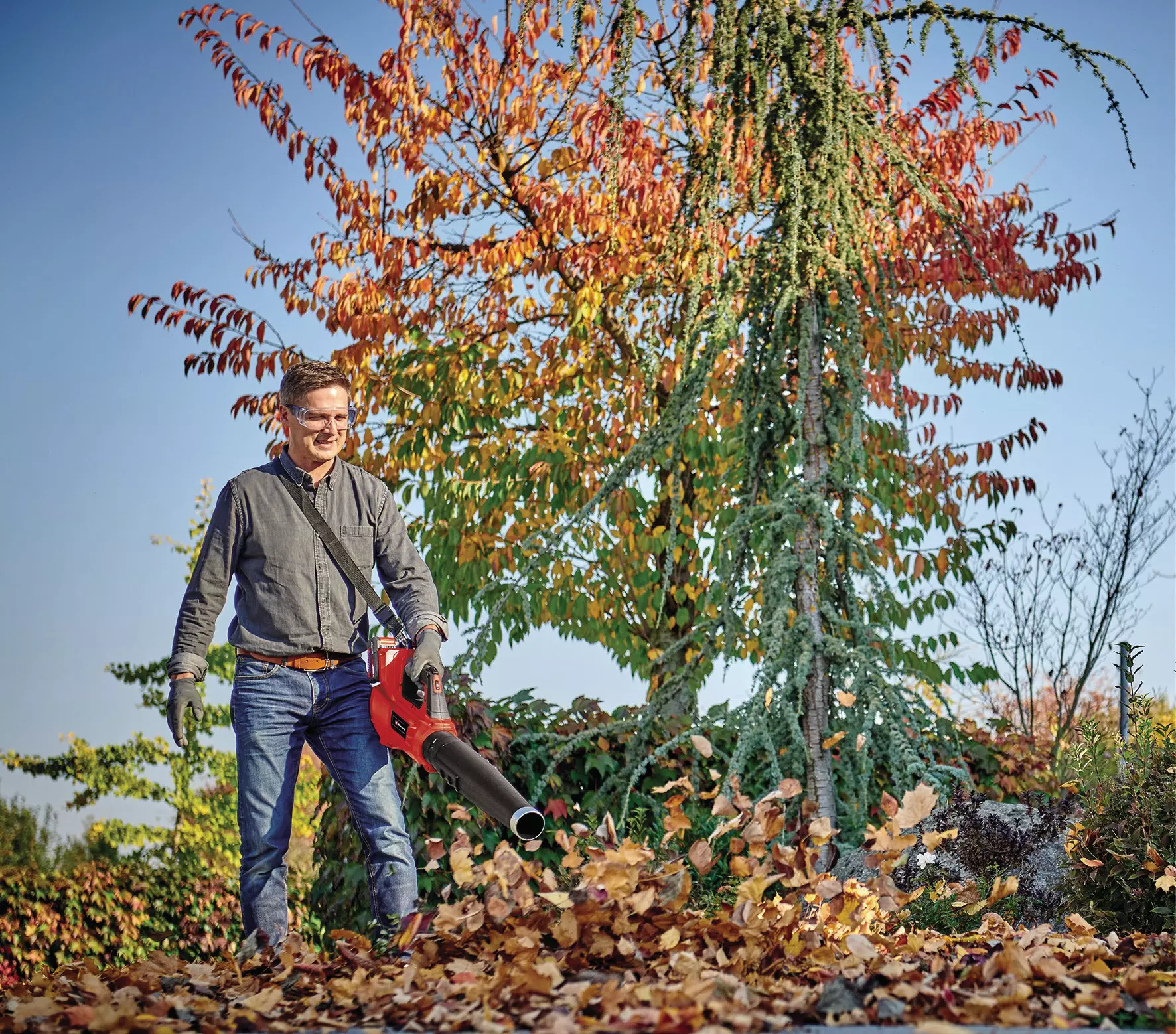 Einhell Akumulatora lapu pūtējs GE-LB 36/210 Li E Solo - Image 2